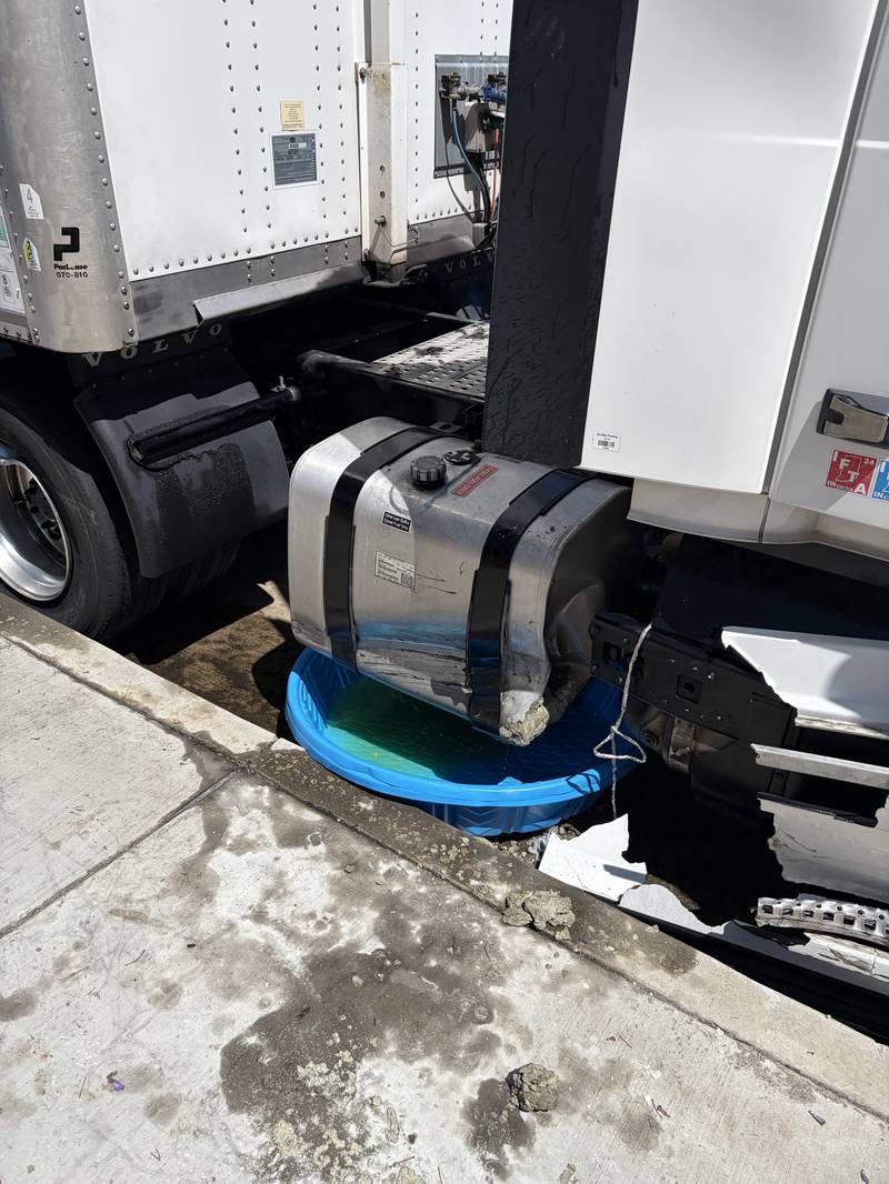 Fuel tank tapping service